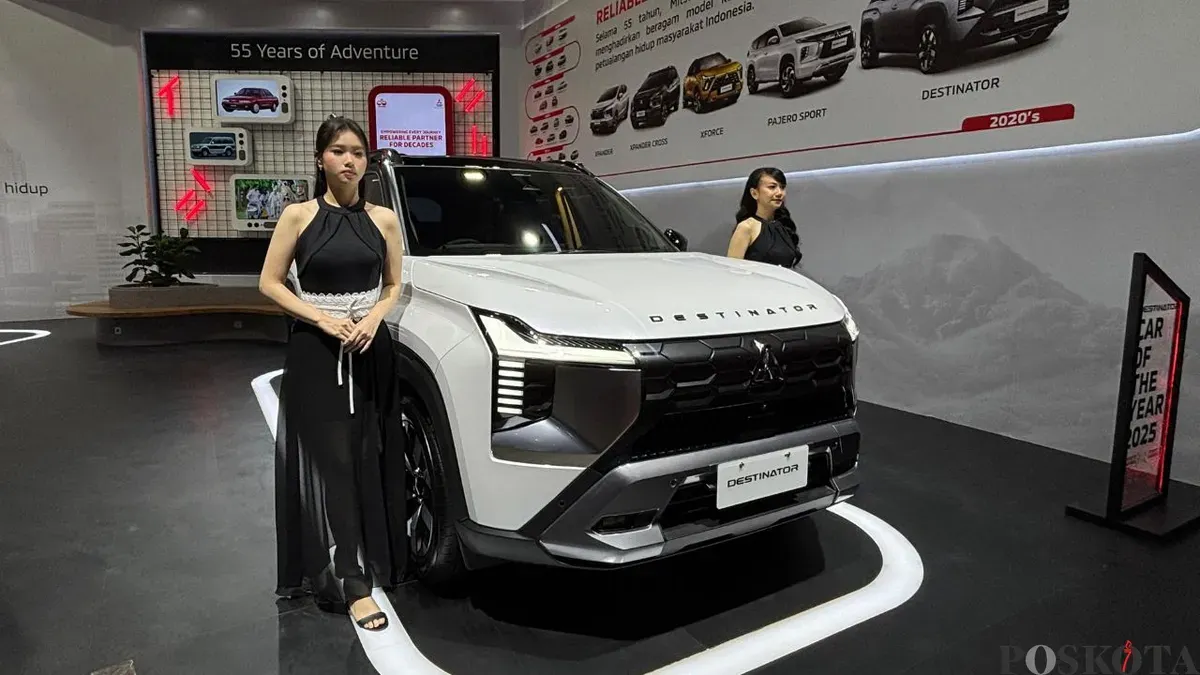 Mobil Mitsubishi Destinator dan Xforce edisi 55th Anniversary di IIMS 2026, JIExpo, Kemayoran, Jakarta Pusat. (Sumber: Poskota/Erwan Hartawan)