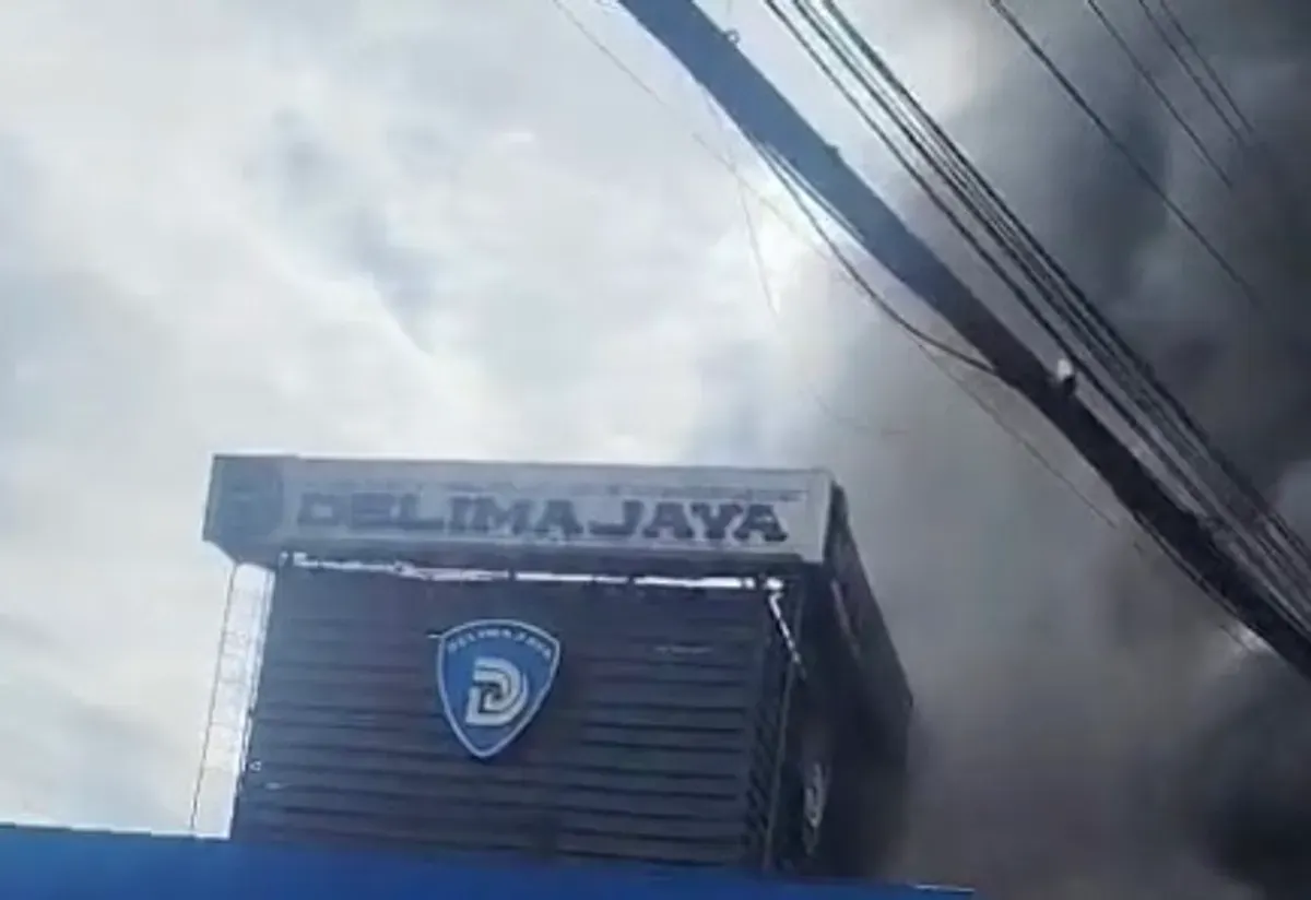 Kebakaran pabrik karoseri PT Delima Jaya di Bogor (Sumber: Istimewa)