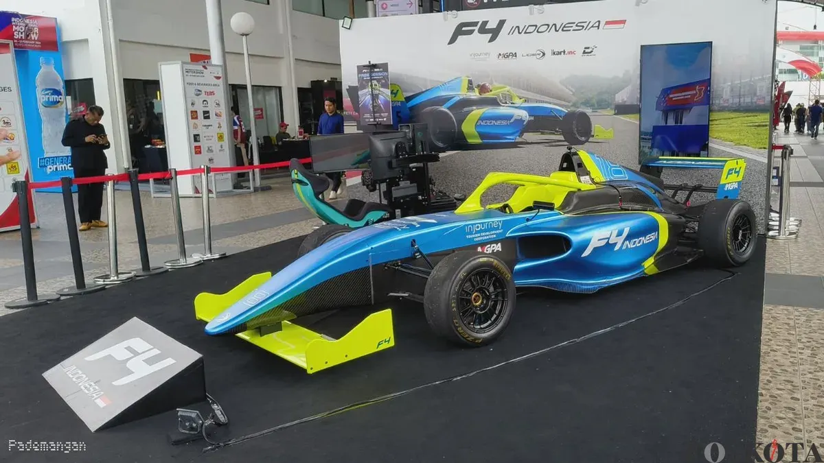 Mobil F4 Indonesia diperkenalkan di pameran otomotif IIMS 2026. (Sumber: Poskota/Dimas Prassetyo)