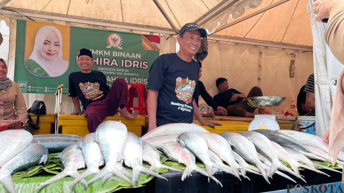Festival ikan bandeng menjelang perayaan Imlek di Jalan Sulaeman Rawa Belong, Kebon Jeruk, Jakarta Barat, Sabtu, 14 Februari 2026. (Sumber: Poskota/Pandi Ramedhan)