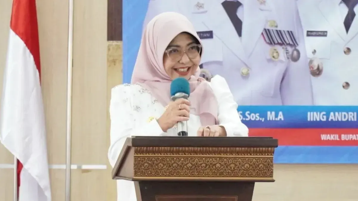 Bupati Pandeglang, Dewi Setiani memberikan imbauan agar pengelola warung nasi tidak beroperasi pada pagi dan siang hari selama Ramadhan. (Sumber: Istimewa)