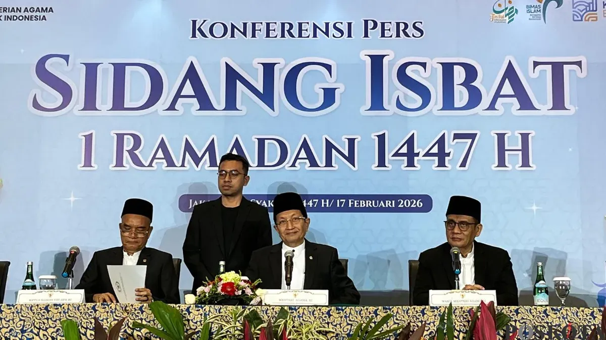 Menag Nasaruddin Umar (tengah) saat sidang Isbat penentuan awal Ramadhan 1447 Hijriah di Hotel Borobudur, Jakarta Pusat, Selasa, 17 Februari 2026. (Sumber: Poskota/M. Tegar Jihad)