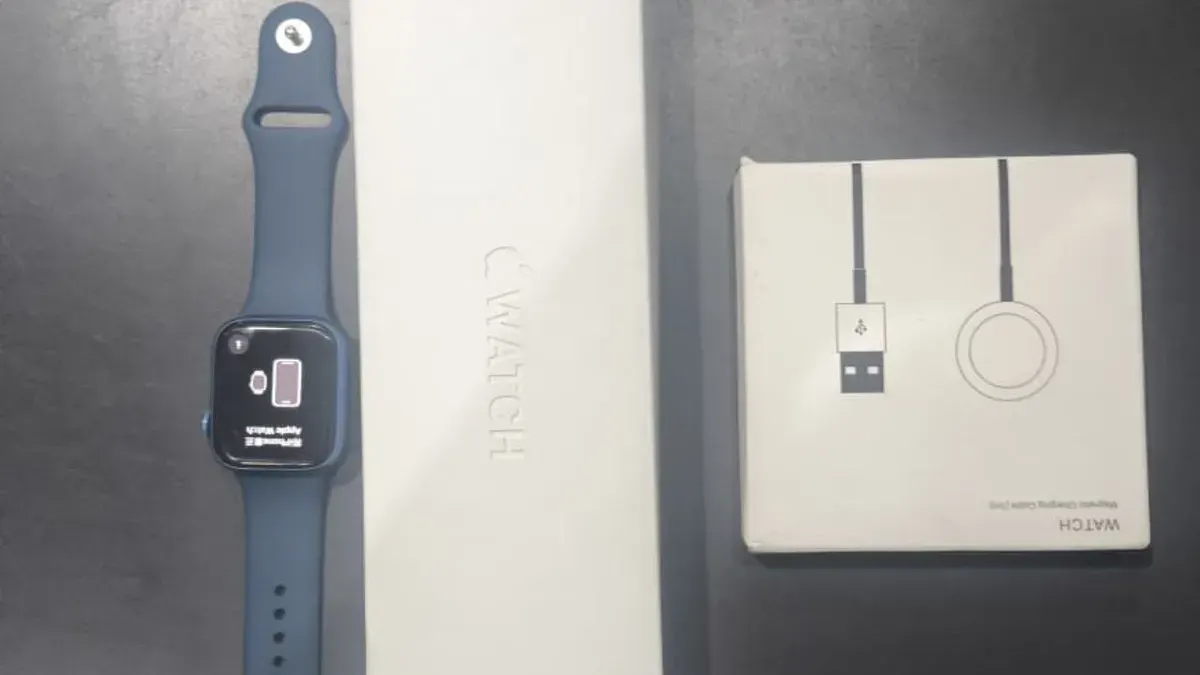 Barang bukti berupa Apple Watch terkait kasus dugaan penipuan di Cikarang Barat, Jawa Barat. (Sumber: Polsek Cikarang Barat)