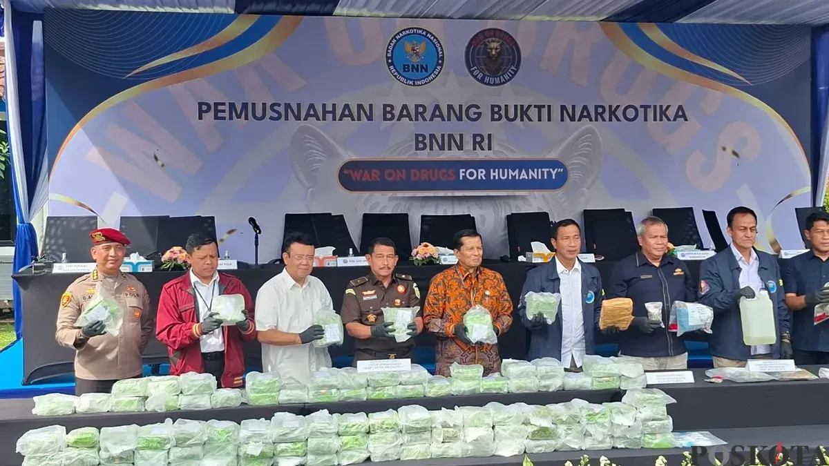 BNN RI berhasil mengungkap jaringan pengedar narkoba jenis sabu, ganja, dan tembakau sintetis dengan barang bukti mencapai 100 kg. (Sumber: Poskota/Angga Pahlevi)