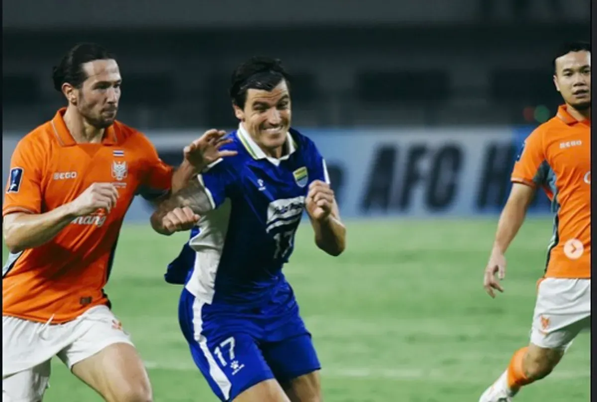 Persib Bandung tersingkir dari ACL 2 2025/2026 saat bertemu Ratchaburi FC di leg kedua babak 16 besar. (Sumber: Instagram/@persib)