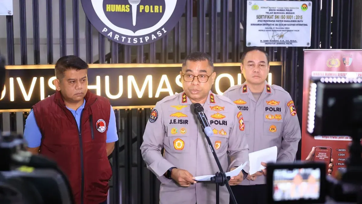Kadiv Humas Polri, Irjen Johnny Eddizon Isir di Gedung Divisi Humas Mabes Polri. (Sumber: Istimewa)