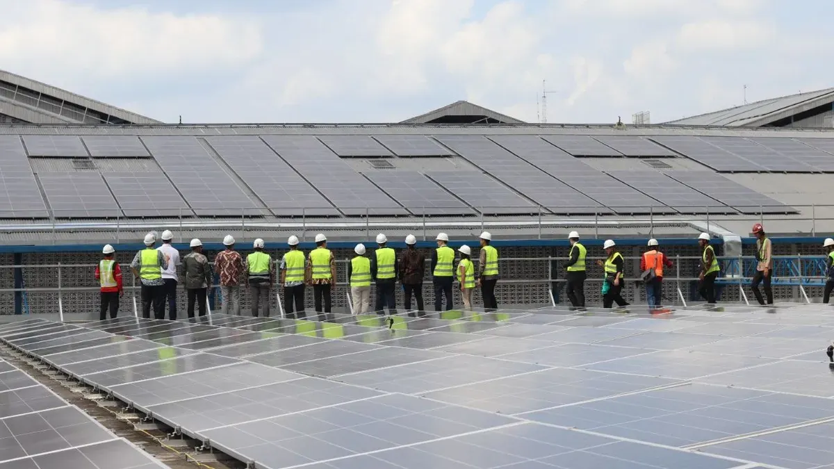 IKD resmikan PLTS atap raksasa di Medan. (Sumber: Istimewa)