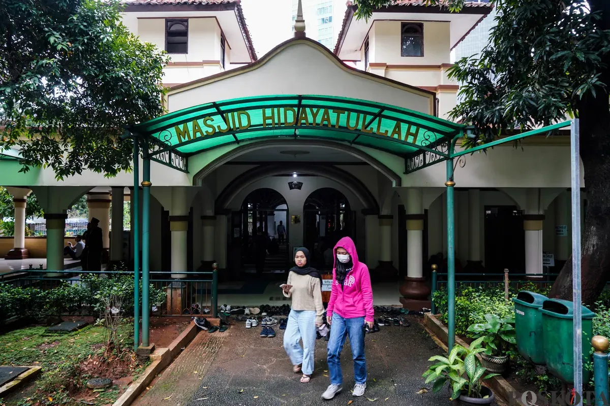Suasana Masjid Hidayatullah, Kuningan, Jakarta Selatan, Kamis, 19 Februari 2026. (Sumber: Poskota/Bilal Nugraha Ginanjar)
