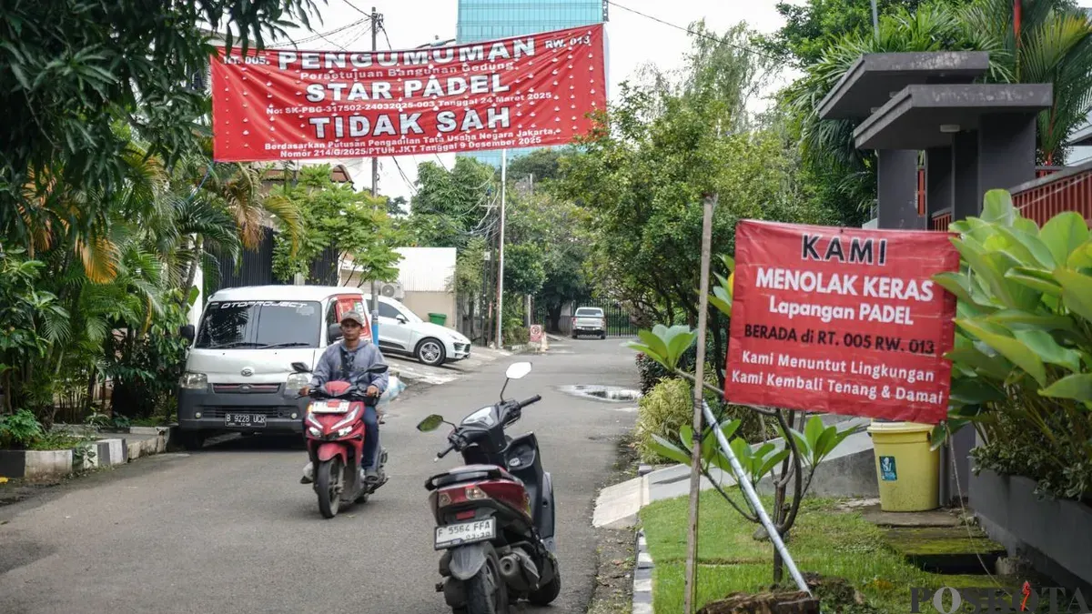 Pengamat tata kota menilai belum adanya Pergub membuat pembangunan lapangan padel di Jakarta rentan bermasalah. (Sumber: Poskota/Bilal Nugraha Ginanjar)