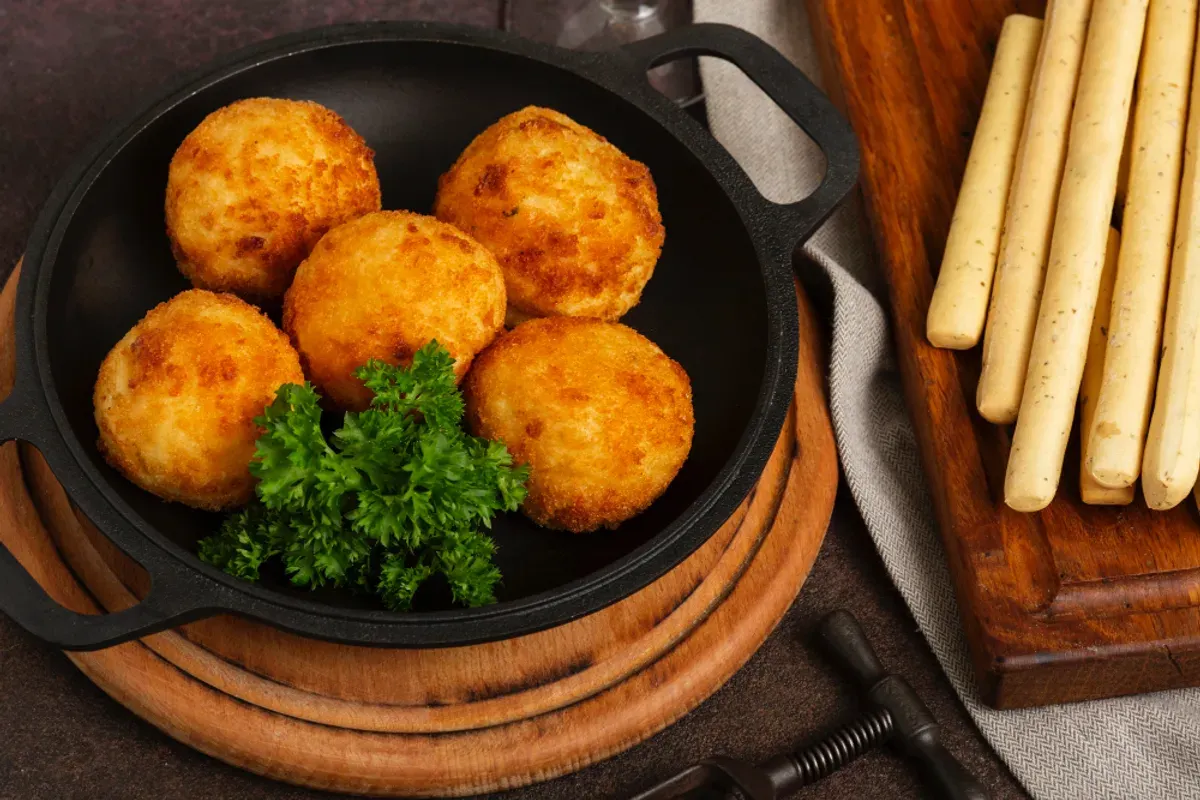 Resep buka puasa sederhana dan irit yang mudah dibuat di rumah setelah seharian menahan lapar dan dahaga. (Sumber: Freepik)