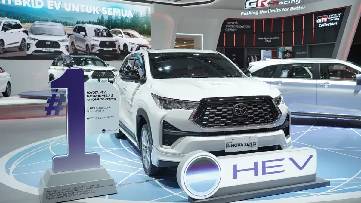 Toyota mencatat 2.793 SPK di IIMS 2026 berkat Innova Zenix Hybrid yang memimpin. (Sumber: Toyota)