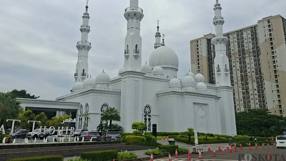 Pemandangan Masjid At Thohir, Tapos, Kota Depok, Selasa, 24 Februari 2026. (Sumber: Poskota/Angga Pahlevi)