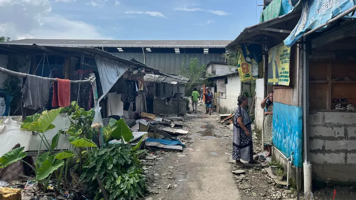 Permukiman warga di RT 02 RW 07 Kampung Bilik, Kalideres, Jakarta Barat pada Rabu, 25 Februari 2026. (Sumber: Poskota/Pandi Ramedhan)
