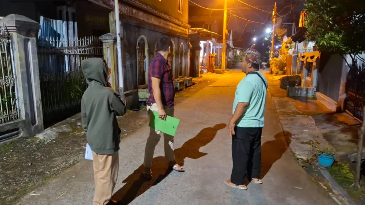 Polisi melakukan olah TKP usai mahasiswi jadi korban jambret di Desa Padasuka, Kecamatan Ciomas. (Sumber: Polsek Ciomas)