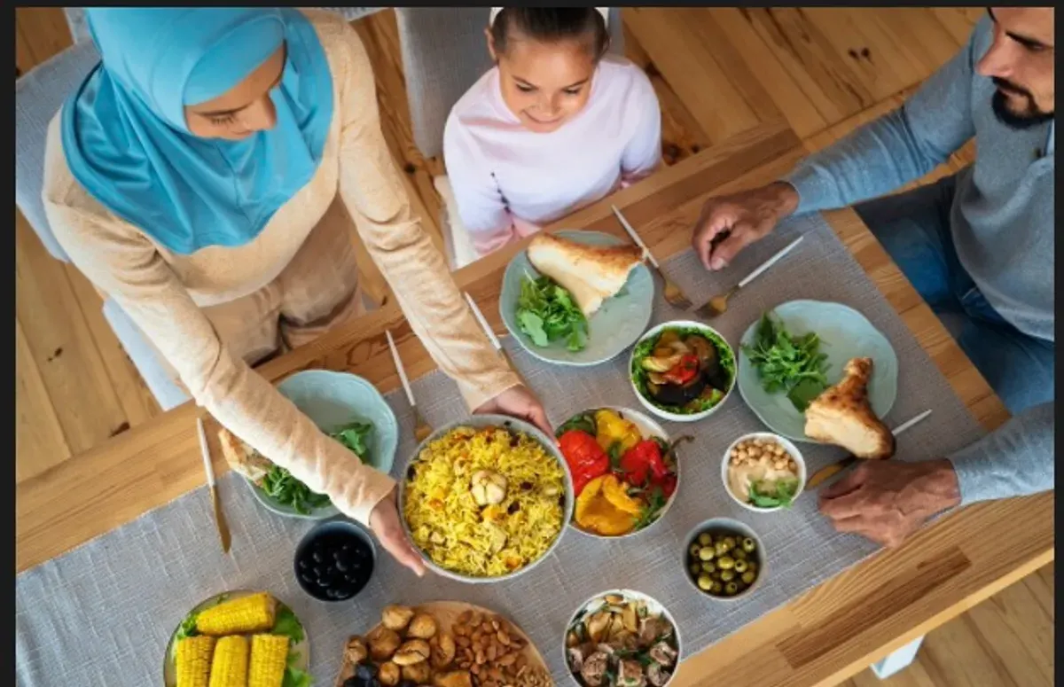 Daftar 5 menu sahur tanpa mengonsumsi nasi yang sehat dan praktis. (Sumber: Freepik)