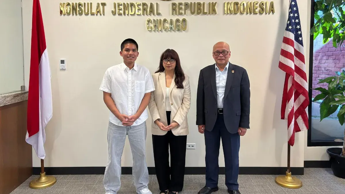 Mahasiswa bernama Davon Arjunaidi (kiri), 20 tahun, menggagas kompetisi olahraga IAG 2026 bagi para diaspora Indonesia di AS. (Sumber: Dok. Istimewa)