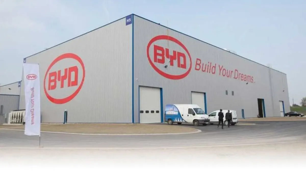BYD resmi menyalip Tesla sebagai produsen mobil listrik terlaris di dunia sepanjang 2025. (Sumber: BYD)