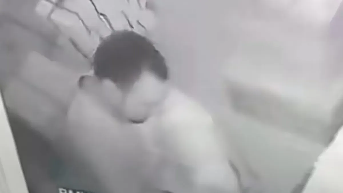 Video viral oknum petugas RSUD dr Loekmono Hadi Kudus diduga lakukan aksi tak senonoh. (Sumber: TikTok)