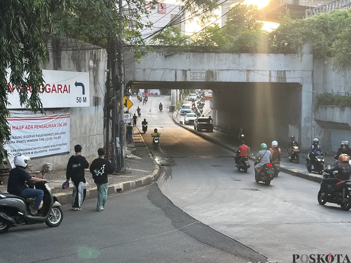 Suasana di terowongan Manggarai, Jakarta Selatan, yang kerap menjadi arena tawuran, Senin, 5 Januari 2026. (Sumber: Poskota | Foto: Pandi Ramedhan)