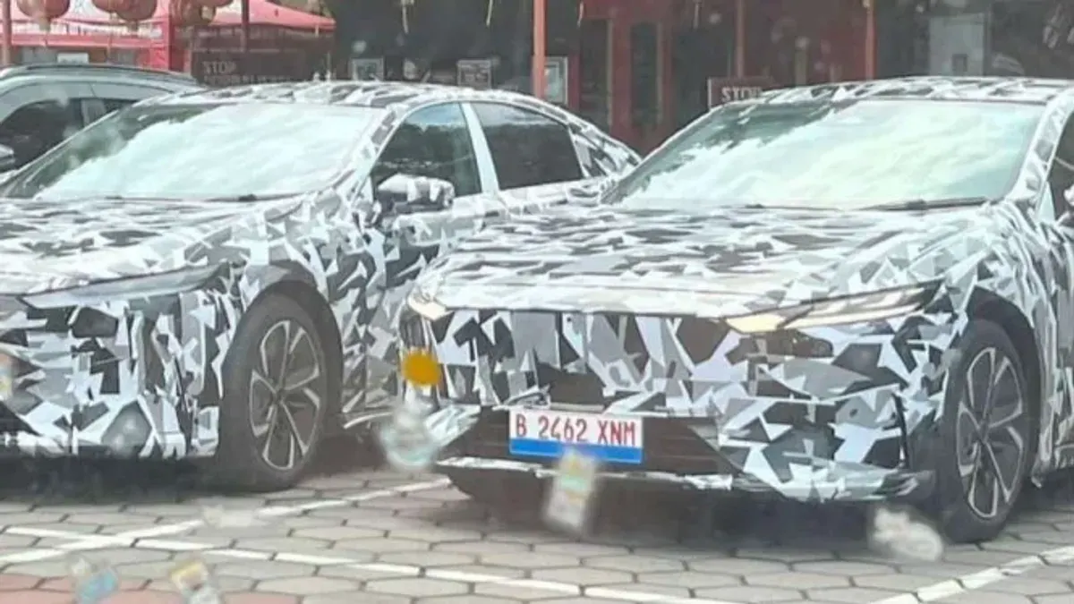 Mazda EZ-6 terendus menjalani uji jalan di Indonesia. (Sumber: Instagram/@indrafatan)
