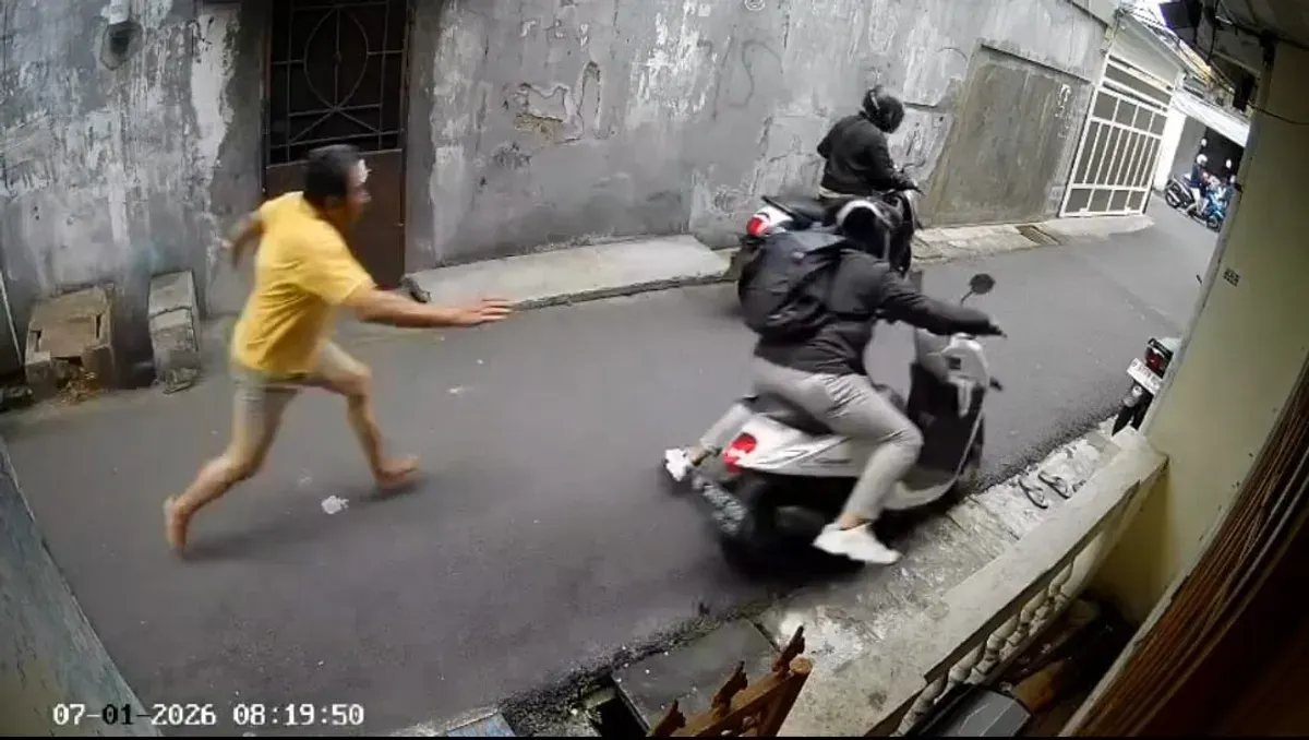 Warga Palmerah ditembak oleh diduga komplotan pelaku pencurian sepeda motor (curanmor), Rabu, 7 Januari 2026. (Sumber: Istimewa)