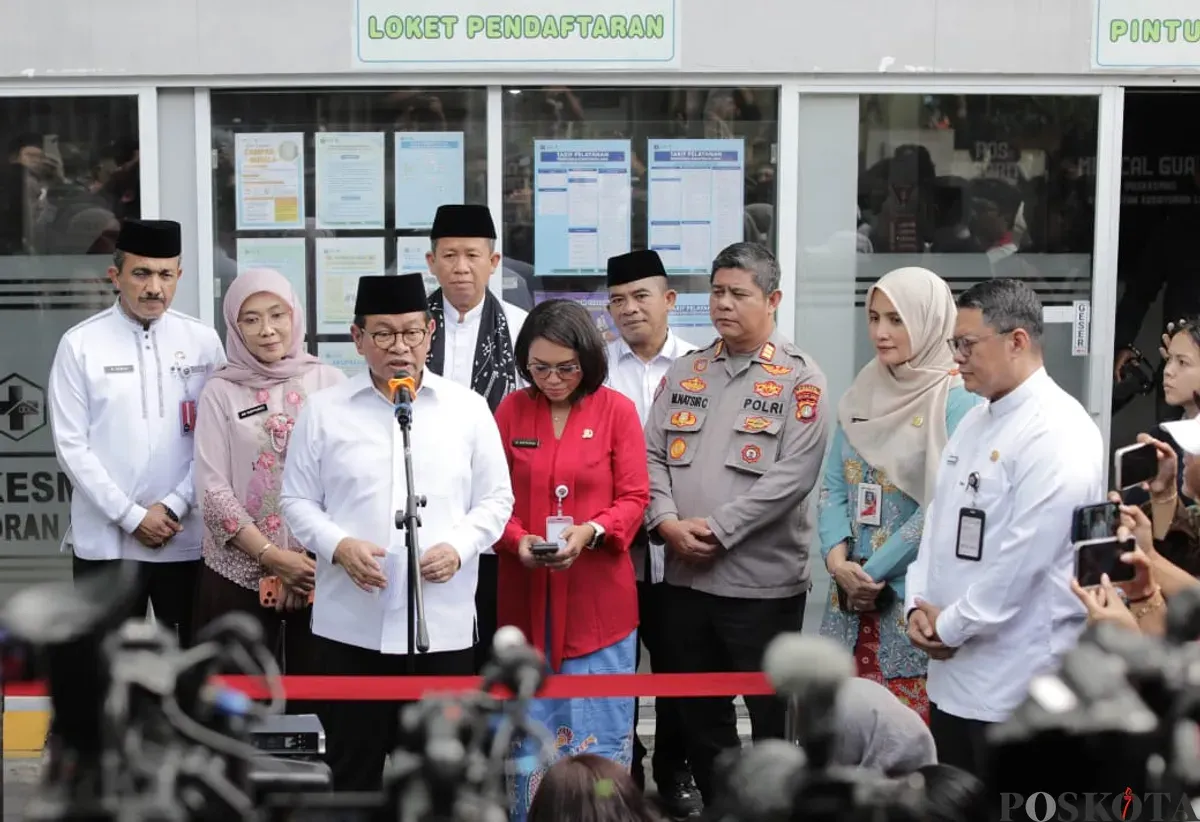 Gubernur DKI Jakarta Pramono Anung saat menyambangi Puskesmas Kebayoran Lama, Jakarta Selatan, Jumat, 9 Januari 2026. (Sumber: Poskota/Pandi Ramedhan)