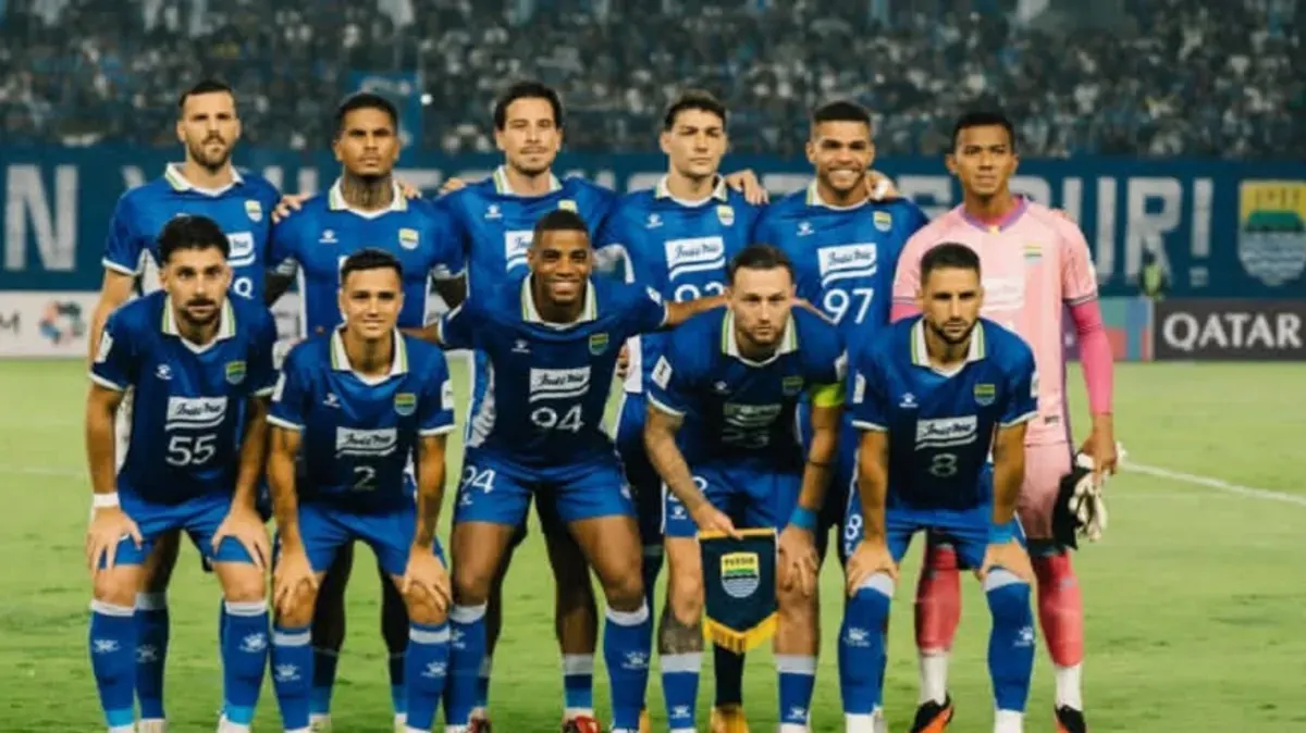 Klik link live streaming Persib Bandung vs PSIM Yogyakarta yang akan tersaji dalam lanjutan BRI Super League musim 2025/2026, pada hari ini, Senin, 4 Mei 2026. (Sumber: Instagram/@thomhaye)