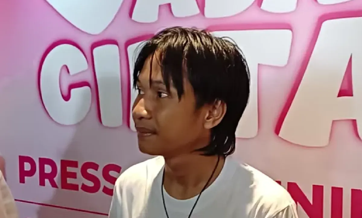 Ekspresi Fajar Sadboy Jadi Sorotan Saat Dikonfirmasi Riders Viral, Ini Klarifikasi Soal Alphard hingga Bedak Dior (Sumber: Youtube/@Hype)
