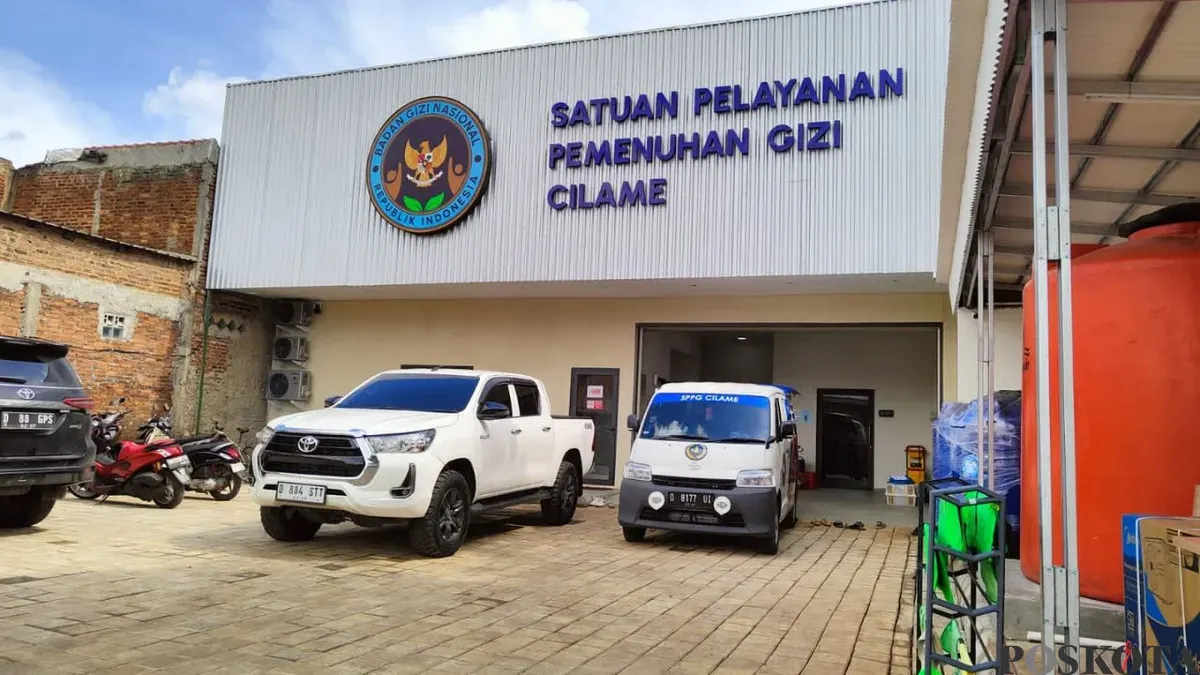 Dapur SPPG Cilame, di Kampung Cipametingan, Desa Cilame, Kecamatan Ngamprah, Bandung Barat. (Sumber: Poskota/Gatot Poedji Utomo)