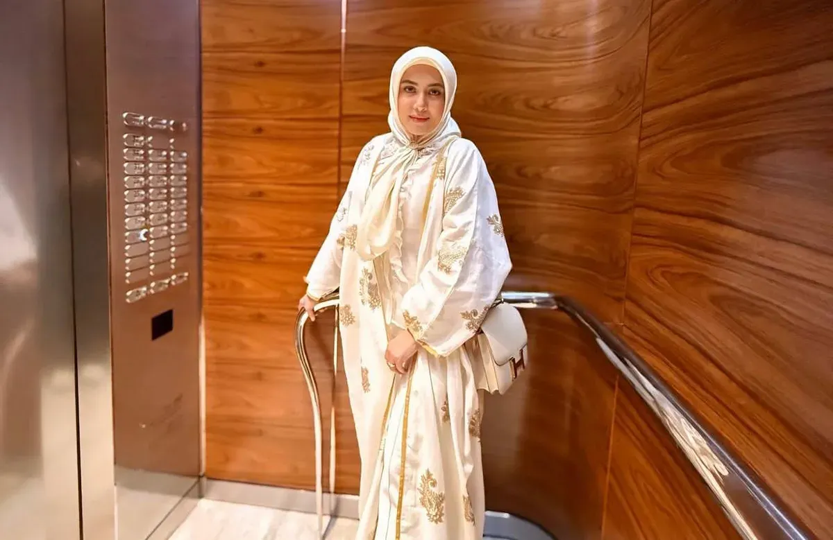 Sosok Datin Sri Vie Shantie Khan tengah viral setelah beredar video yang diduga merekam prosesi pernikahannya di Malaysia dengan Gubernur Aceh, Muzakir Manaf alias Mualem. (Sumber: Instagram/@vieshantiekhan)