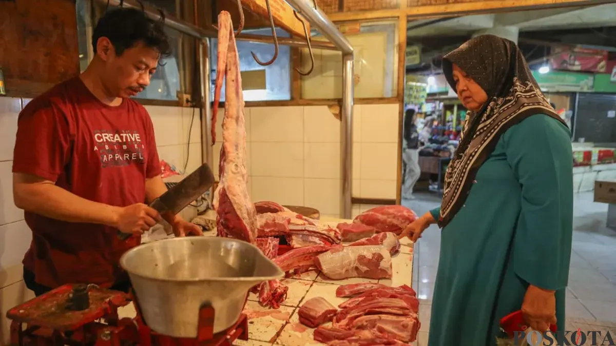 Dinas KPKP DKI Jakarta buka suara soal lonjakan harga daging sapi jelang bulan Ramadan. (Sumber: Poskota/Bilal Nugraha Ginanjar)