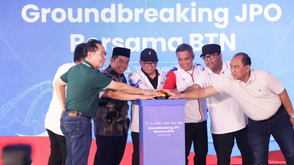 Potret peletakan batu pertama pembangunan JPO-JIS yang ditargetkan rampung Mei 2026. (Sumber: Berita Jakarta)