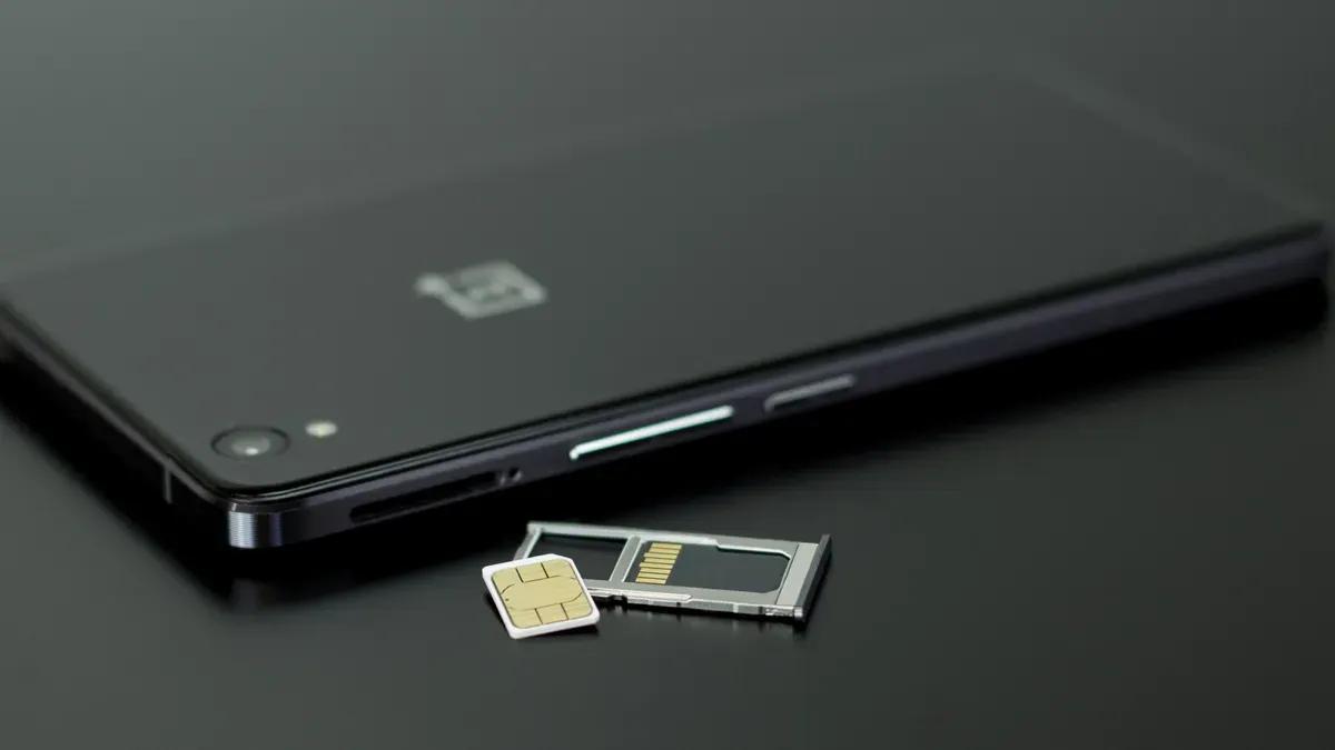 Ilustrasi - Registrasi kartu SIM baru kini wajib menggunakan verifikasi wajah atau biometrik. (Sumber: Pexels/Silvie Lindermann)