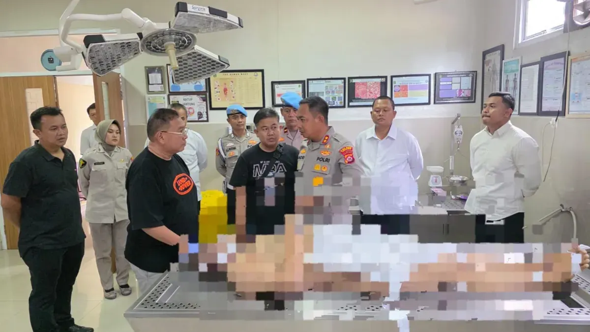 Kapolres Serang AKBP Andri Kurniawan bersama sejumlah Pejabat Utama di RS Bhayangkara Polda Banten. (Sumber: Satreskrim Polres Serang)
