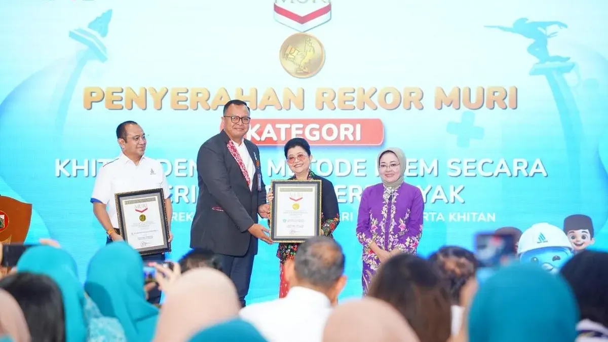Pemprov Jakarta memecahkan rekor muri khitanan massal gratis dalam rangka Hari Ulang Tahun (HUT) ke-499 Jakarta. (Sumber: Dok. Istimewa)