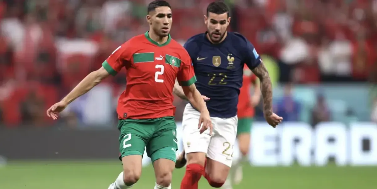 Pemain Prancis dan Maroko bersiap menjalani laga perempat final Piala Dunia 2026. Duel ini menjadi pertemuan pertama kedua tim sejak semifinal Piala Dunia 2022. (Sumber: FIFA)