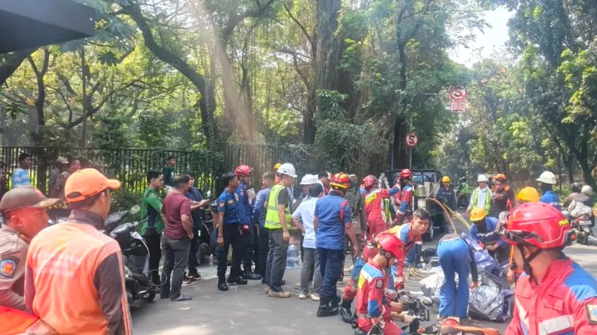 Tiga pekerja ditemukan meninggal dunia saat melakukan pengecekan dan pembersihan sumur bor Perusahaan Daerah Air Minum (PDAM) di kawasan Cipayung, Jakarta Timur, Kamis, 9 Juli 2026. (Sumber: Polsek Cipayung)