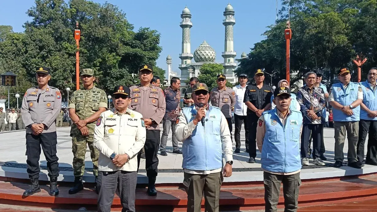 Dirjen Bina Adwil Kemendagri, Safrizal ZA mendorong penguatan peran Satpol PP dan Satlinmas sebagai garda terdepan dalam mewujudkan Indonesia bebas sampah. (Sumber: Dok. Istimewa)