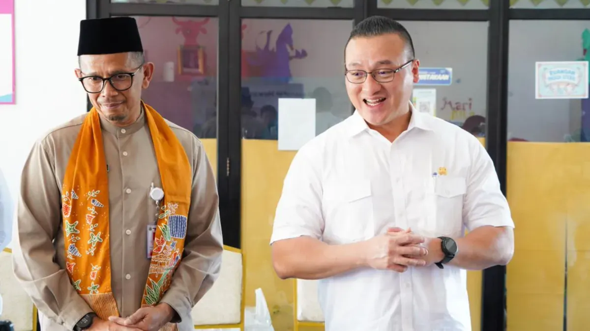 Anggota DPRD DKI Jakarta, Hardiyanto Kenneth (kanan). (Sumber: Istimewa)