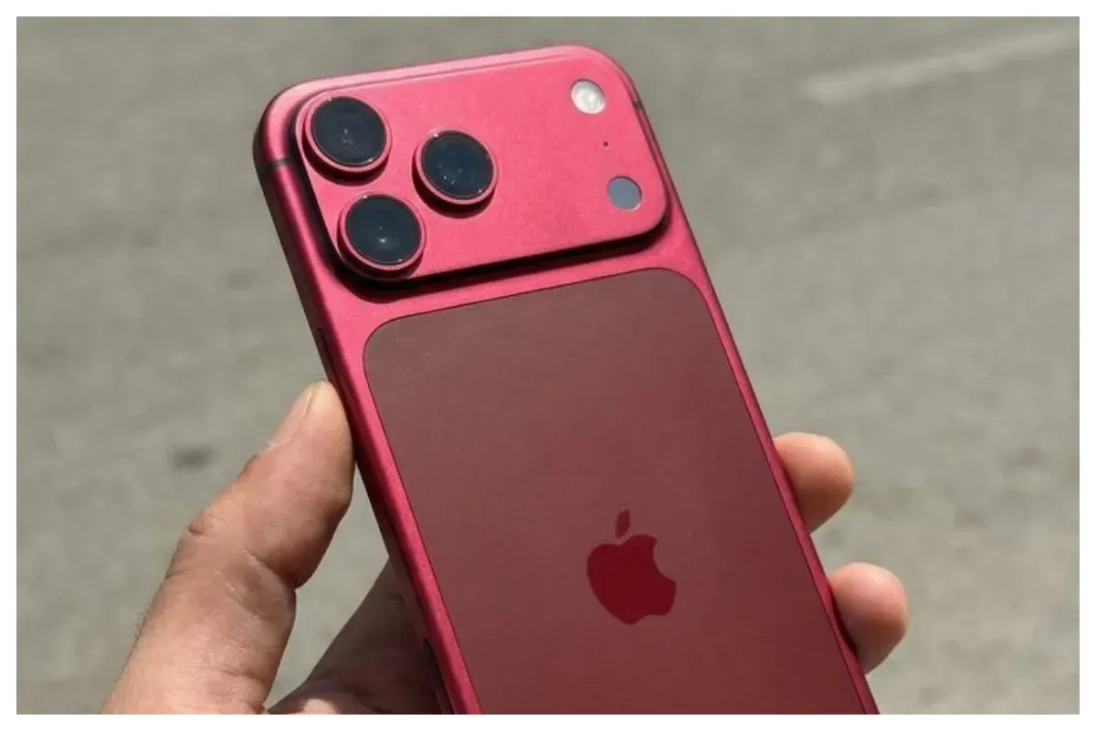 Rumor mengenai iPhone 18 Pro Max. (Sumber: X/@Radhika__009)