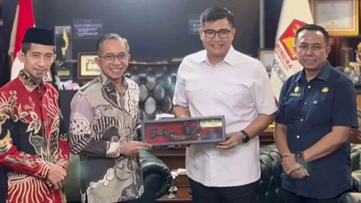 Ketua DPRD Kabupaten Bogor, Sastra Winara menerima kunjungan rombongan Ketua DPRD Kota Bandung. (Sumber: Dok. Istimewa)