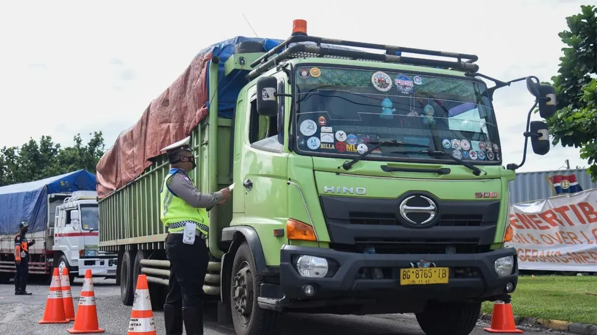 Polda Metro Jaya mendukung instansi terkait menertibkan truk ODOL demi keselamatan lalu lintas. (Sumber: Dok. Mabes Polri)