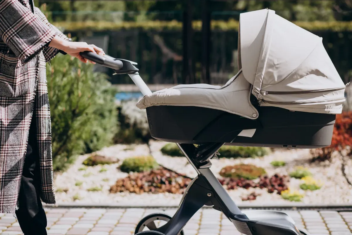 Ilustrasi. Hotel berbintang lima di Jakarta yang larang pengunjung membawa stroller menggunakan lift. (Sumber: Magnific/senivpetro)