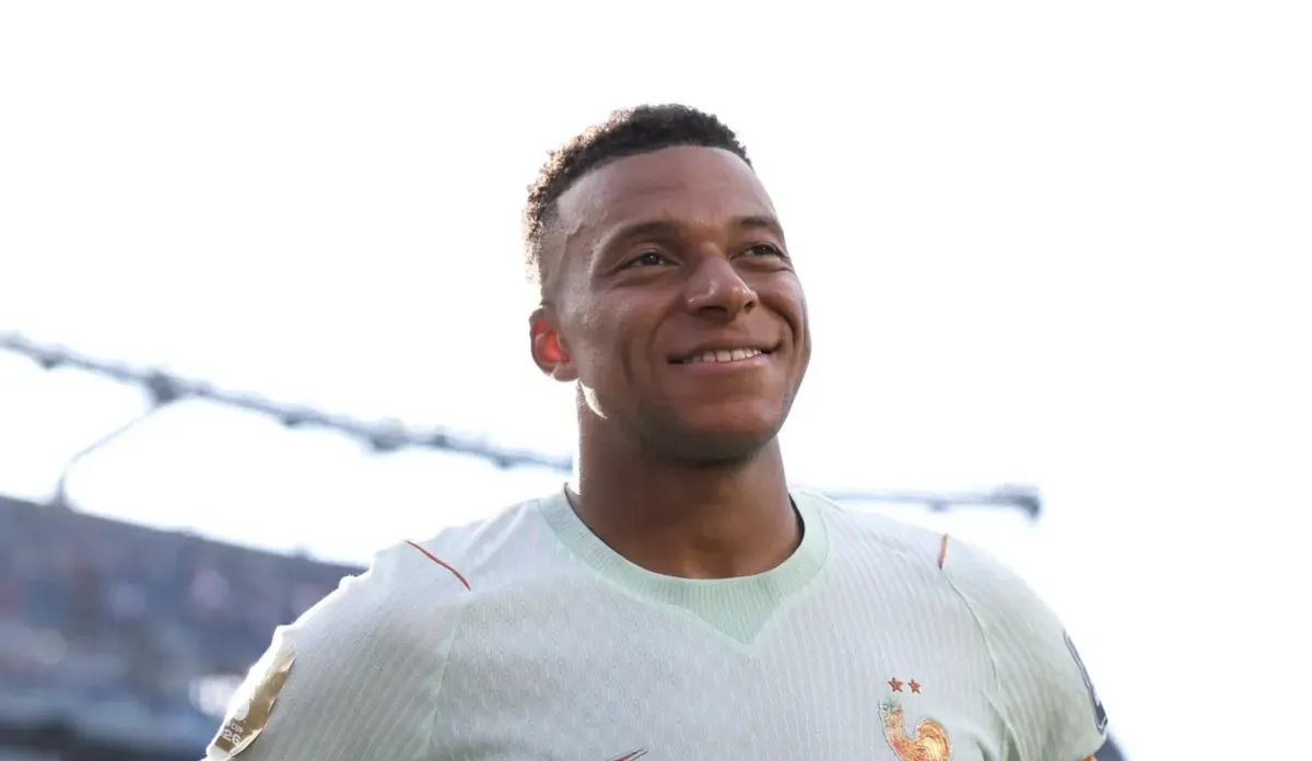 Kylian Mbappe mencetak dua gol saat Prancis menghadapi Inggris dalam perebutan tempat ketiga Piala Dunia 2026 dan kini memimpin daftar top skor dengan 10 gol. (Sumber: FIFA)