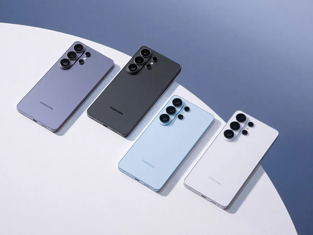 Samsung Galaxy S26 Series resmi hadir di Indonesia dengan peningkatan performa AI, kamera, dan fitur baru yang membedakannya dari Galaxy S25 Series. (Sumber: Samsung)