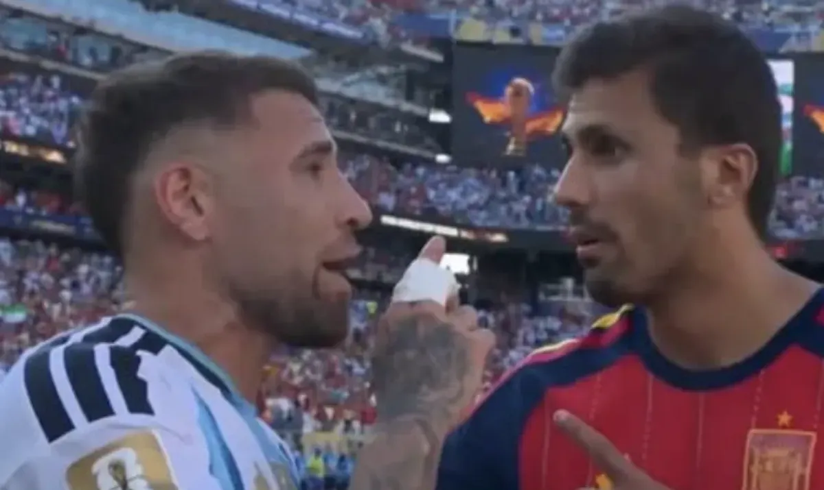 Nicolas Otamendi dan Rodri terlibat percakapan tegang setelah final Piala Dunia 2026 antara Argentina dan Spanyol. (Sumber: Facebook)
