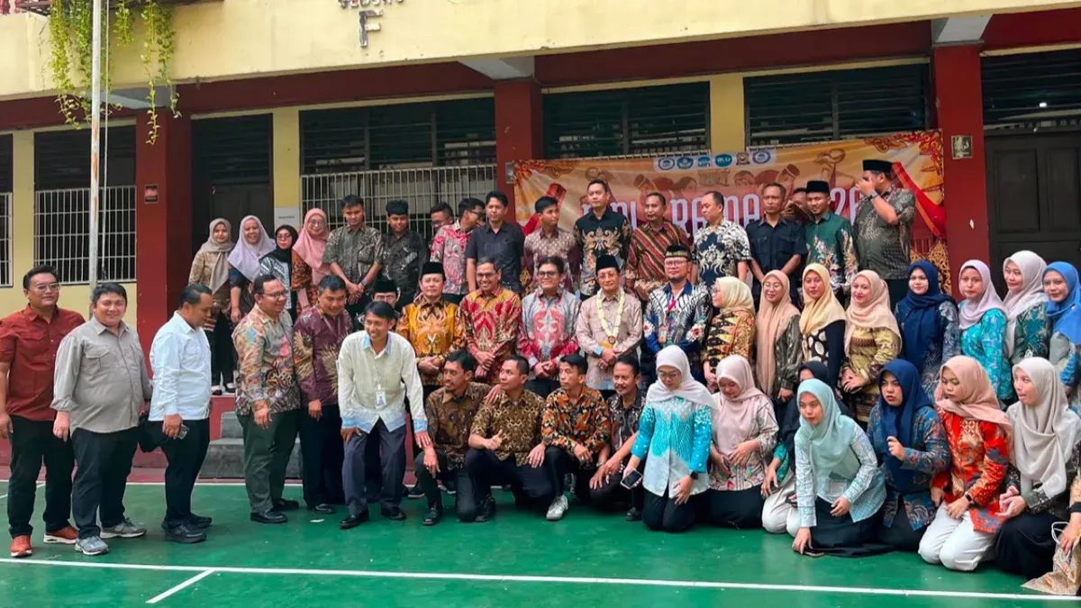 Universitas Islam Negeri (UIN) Syarif Hidayatullah Jakarta menyambut baik kunjungan Menteri Agama RI, Nasaruddin Umar ke SMA/SMK Triguna UIN Jakarta. (Sumber: UIN Syarif Hidayatullah Jakarta)