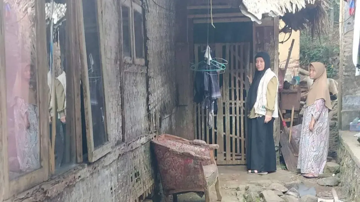 Salah sebuah rumah warga yang tidak layak huni di Desa Kadupayung, Kecamatan Menes, Kabupaten Pandeglang. (Sumber: Dok. Istimewa)