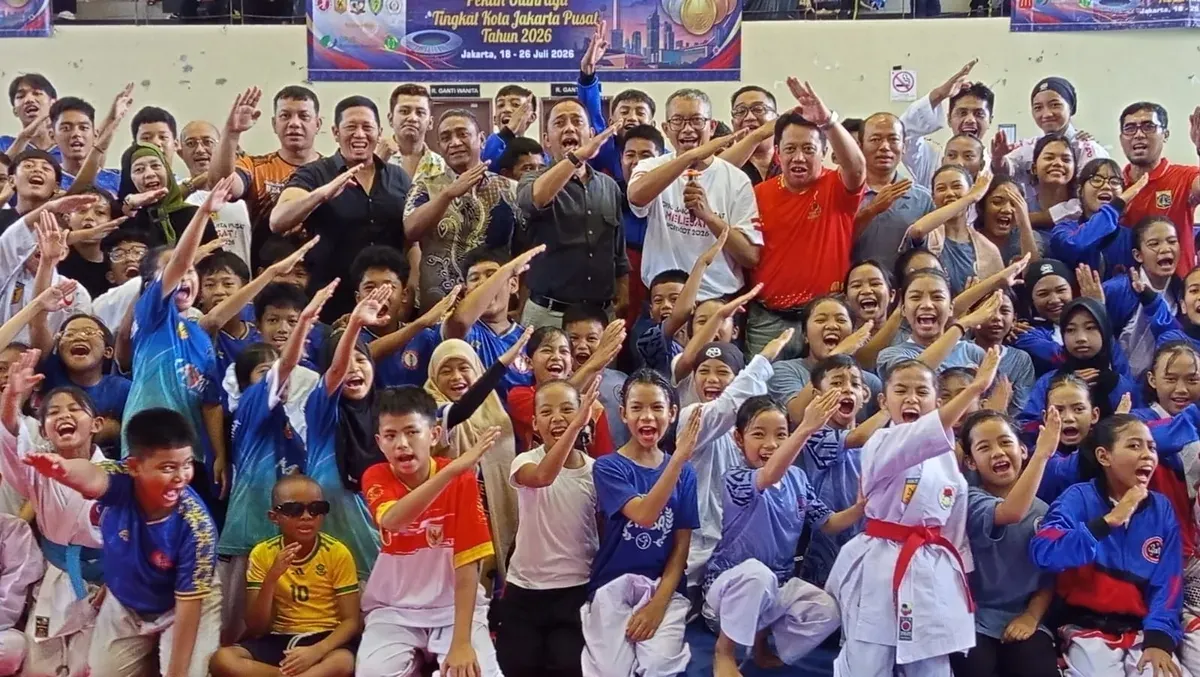 Ratusan karateka berlaga pada Kejuaraan Karate Porkot Jakarta Pusat 2026 di GOR Benhil, Tanah Abang, Sabtu (25/7/2026). (Sumber: Istimewa)