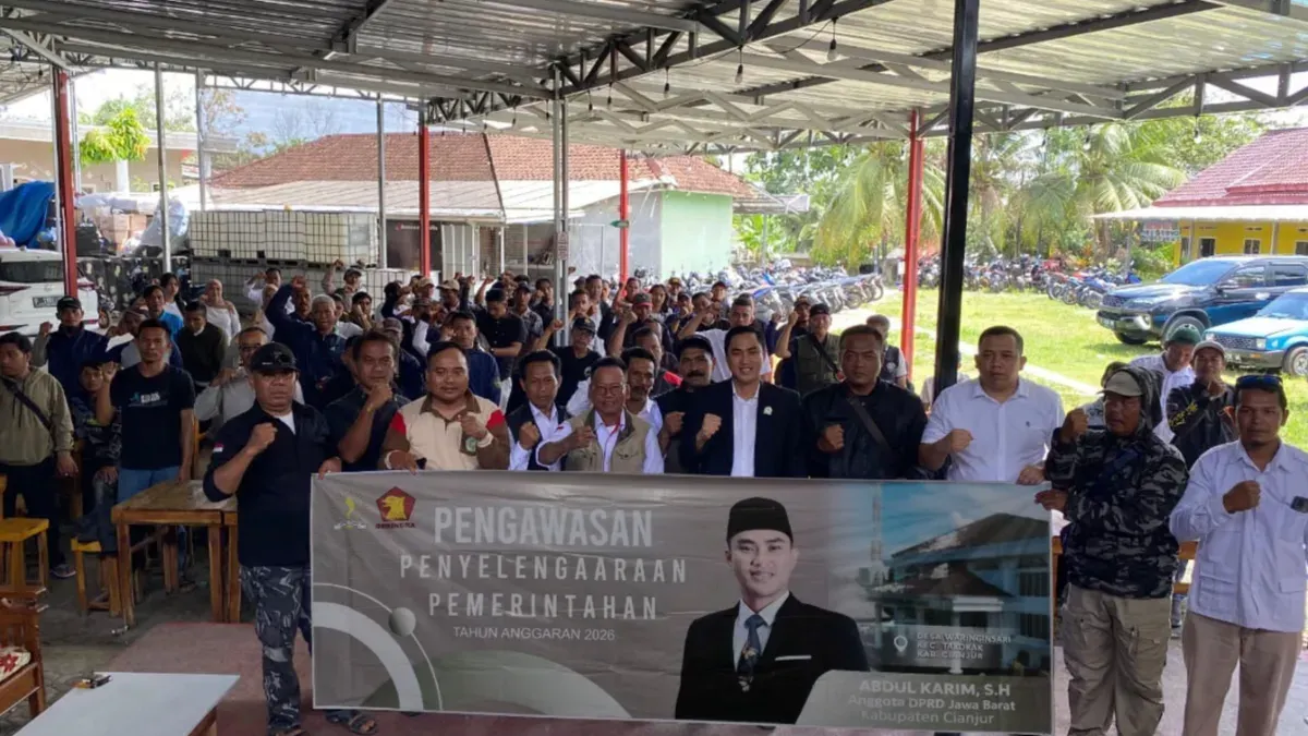 Anggota DPRD Jawa Barat Abdul Karim menegaskan komitmennya untuk mengawal aspirasi masyarakat terkait pembangunan infrastruktur di Desa Waringin Sari, Kabupaten Cianjur, Senin (13/7/2026). (Sumber: Istimewa)